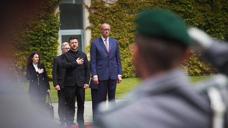 Kreml wirft Bundesregierung Kriegstreiberei vor - Wadephul widerspricht