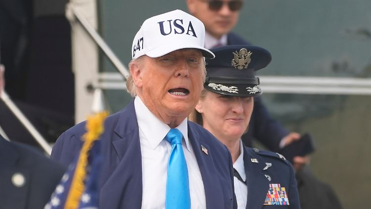 Trump kündigt Zollgespräche mit China für Montag an