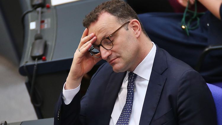 Untersuchungsbericht zu Masken-Deal setzt Spahn unter Druck