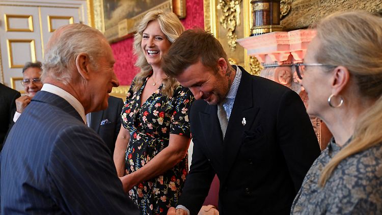 Kult-Kicker David Beckham wird zum Ritter geschlagen