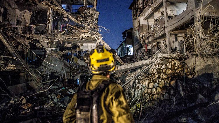 Expertin vermutet "Hisbollah-Playbook" hinter Iran-Angriff