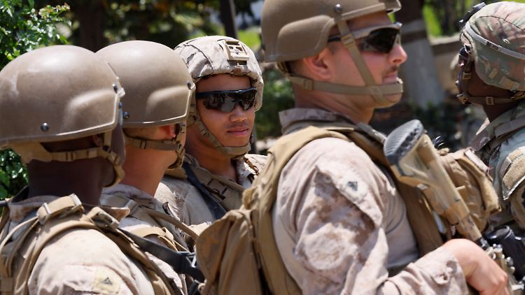 US-Marines nehmen Zivilisten in Los Angeles fest
