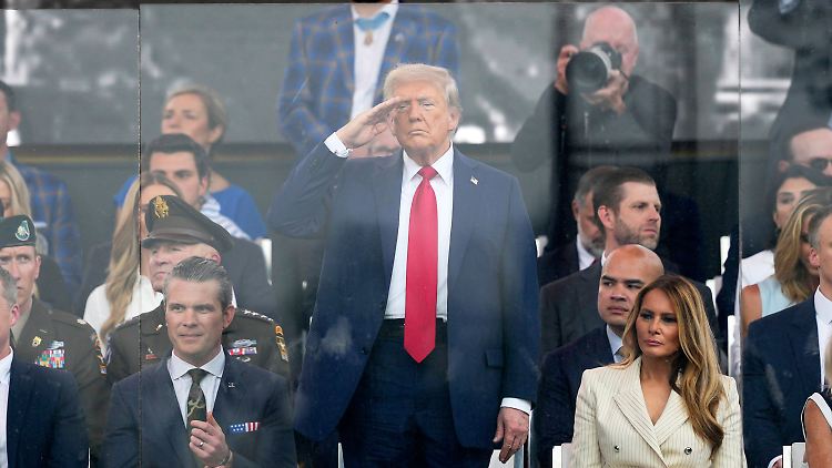 Trump preist US-Milit&auml;r - Millionen bei landesweiten Demonstrationen