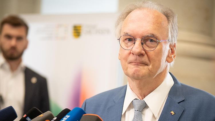 Haseloff erwägt Umzug im Fall von AfD-Wahlsieg in Sachsen-Anhalt