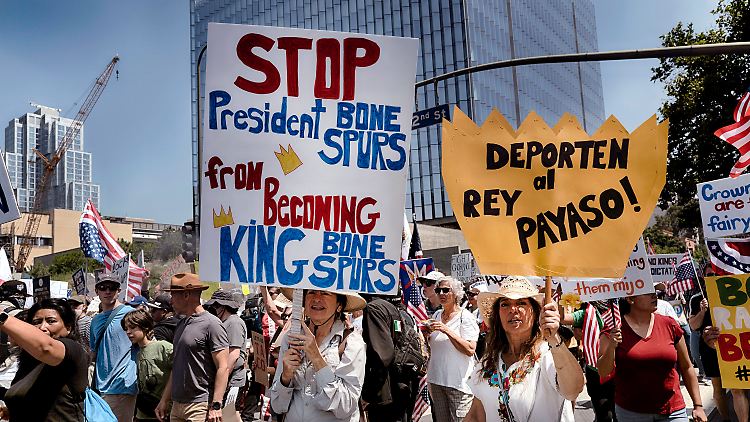 Schwerverletzter bei Anti-Trump-Demonstration