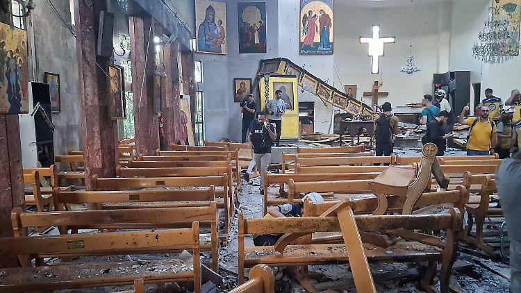 IS-Attentäter sprengt sich in Kirche in die Luft - 22 Tote