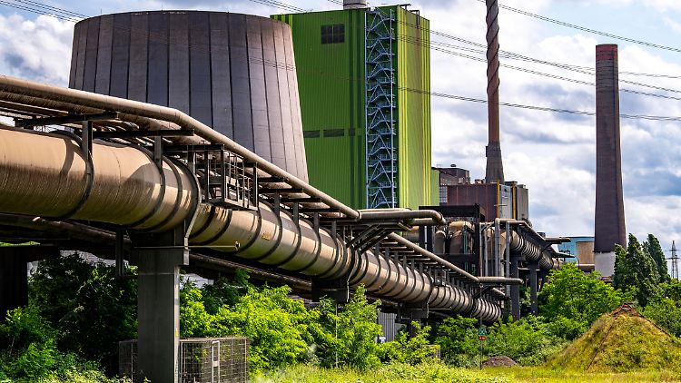 Thyssenkrupp hält an Chef Lopez und "grünem Stahl" fest