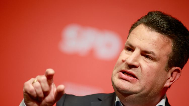 Heil schaltet sich in Streit um SPD-Manifest ein