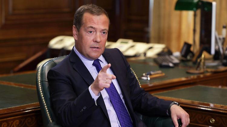 Medwedew gibt nach Trump-Ansage klein bei