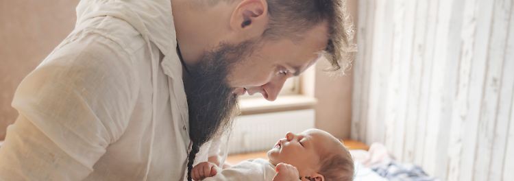 Gehirn des Vaters verändert sich nach einer Geburt