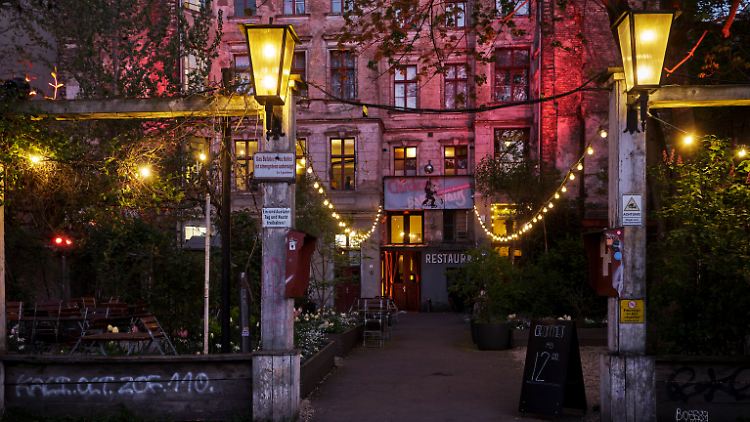 Seit 1913 tanzt Berlin in Clärchens Ballhaus