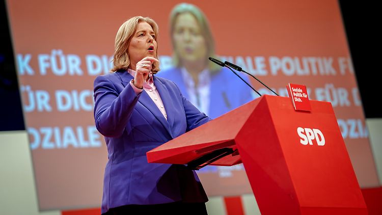 Bärbel Bas kritisiert SPD auf Parteitagsbühne