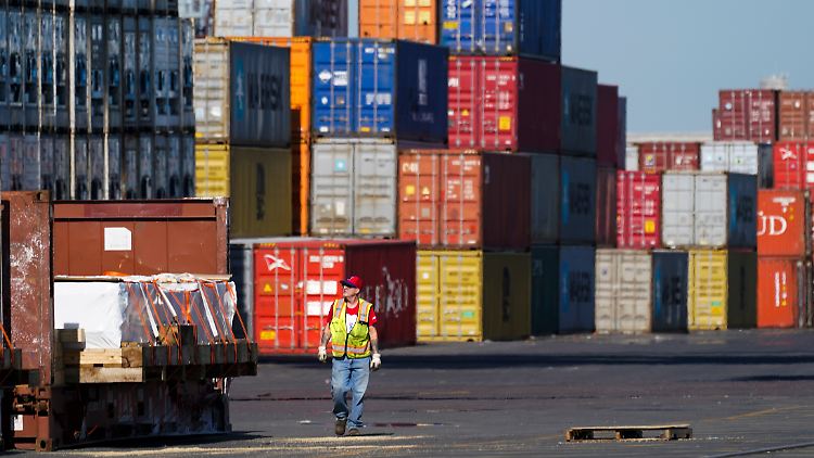 Trump will mit Zoll-Hammer ab August Ernst machen