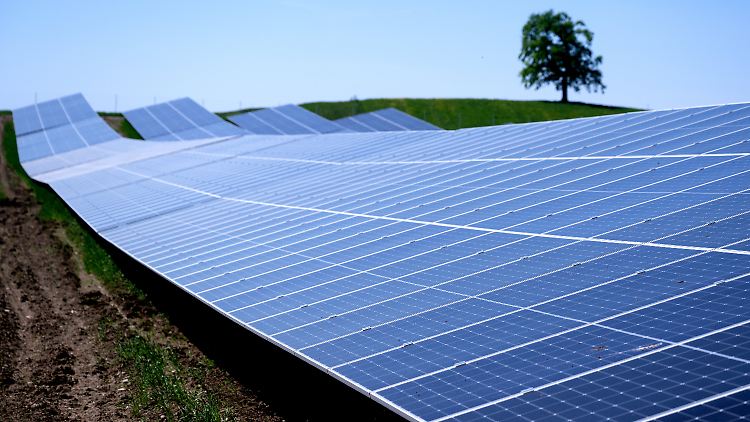 Fortschritt bei Solarausbau - Experte warnt trotzdem