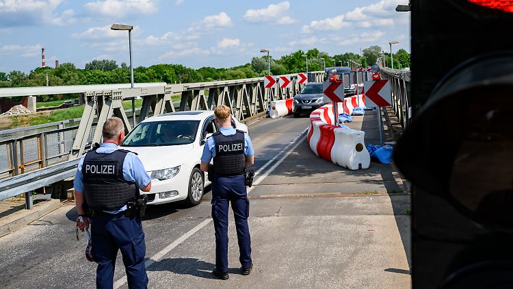 Neue Klagen gegen Zurückweisungen an Grenze