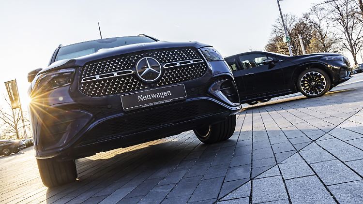 Verkauf der Mercedes-Autohäuser startet
