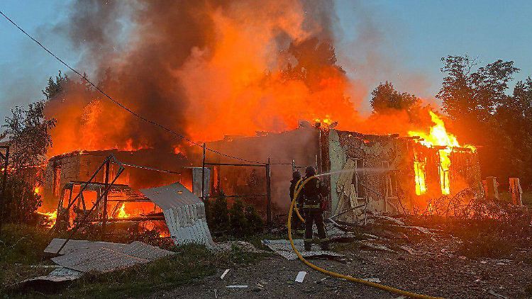 Russland greift Ukraine mit Flugabwehrraketen an