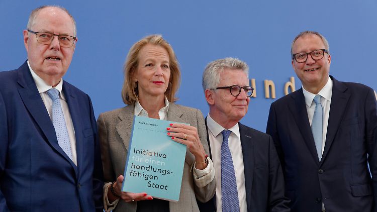 Deutschland wieder handlungsfähig machen - Promi-Gruppe stellt Ideen vor