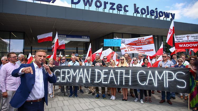 Polens Präsident begnadigt Organisator rechter Bürgerwehren