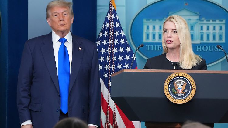 Die Epstein-Akten verfolgen Trump weiterhin