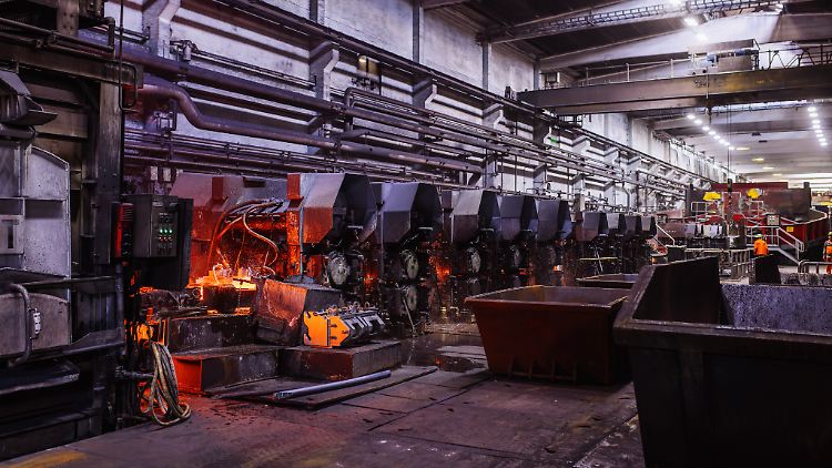 Deutsche Stahlproduktion sackt kräftig ab