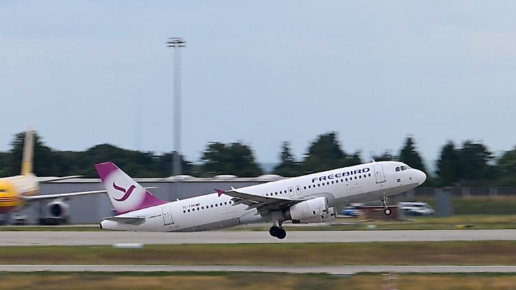 Bund schiebt Familie ab - bevor Gericht dagegen entscheidet