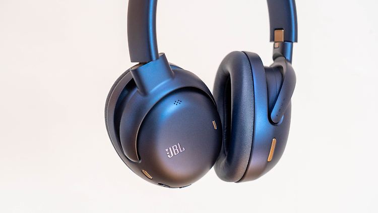 Der JBL Tour One M3 will an die Kopfhörer-Spitze