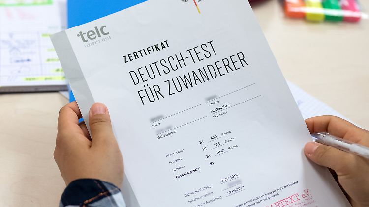 Zuwanderer verdienen über Generationen weniger