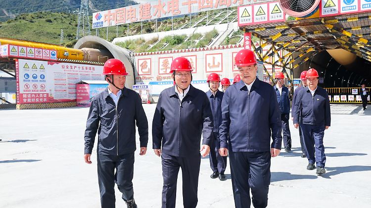 China startet Bau des größten Staudamms der Welt