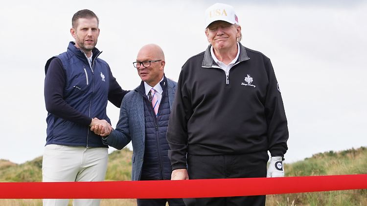 Zum Abschluss weiht Trump noch seinen neuen Golfplatz ein