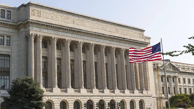 Trump-Regierung bezahlt 154.000 Menschen fürs Nichtstun