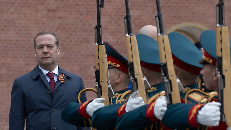 Medwedew reagiert mit S&auml;belrasseln auf Trumps Frist-K&uuml;rzung