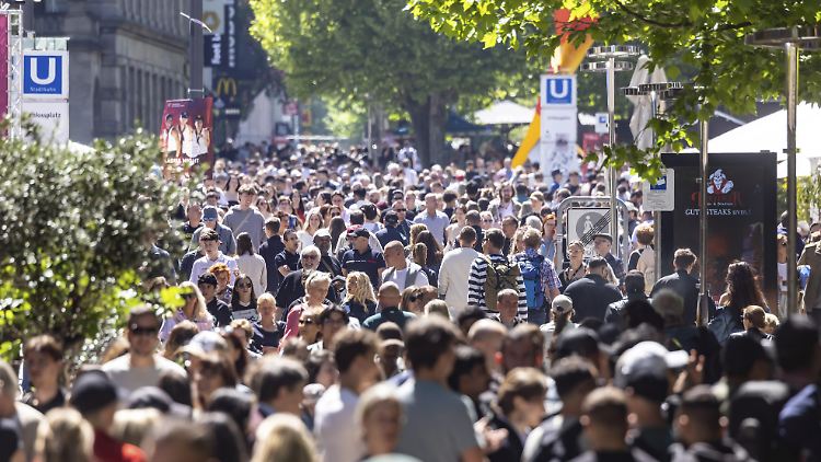 Staatliche Pro-Kopf-Verschuldung knackt Marke von 30.000 Euro