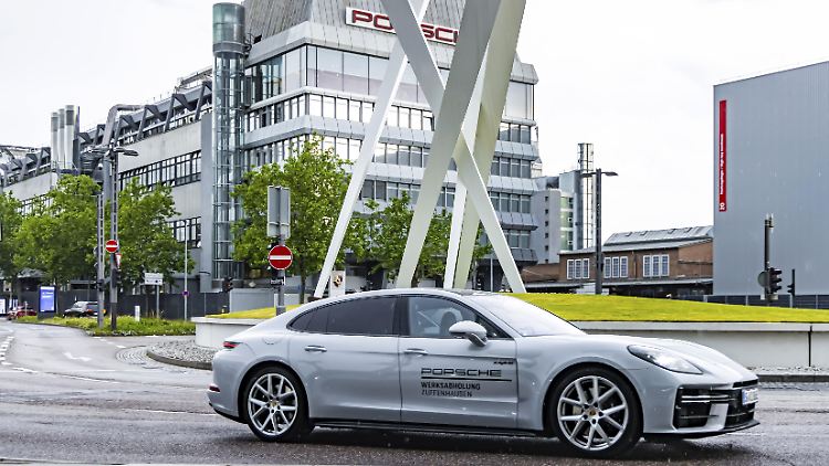 Porsche-Gewinn bricht im ersten Halbjahr um 71 Prozent ein