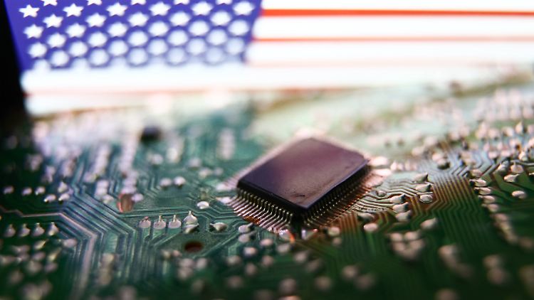 US-Pr&auml;sident droht mit 100-Prozent-Z&ouml;llen auf Chip-Importe
