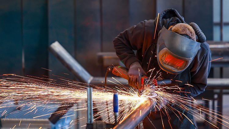 Deutsche Industrieproduktion verringert sich deutlich