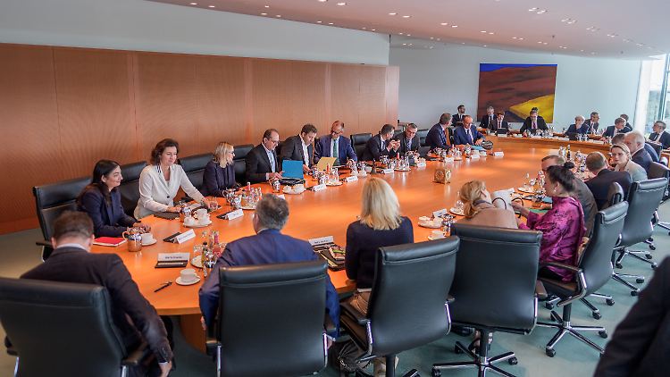 Rente, Gas, Deutschlandticket - Kabinett plant etliche Beschlüsse