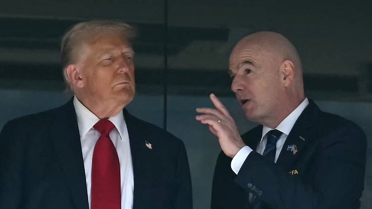 Infantino soll die Schweiz im Zoll-Zoff retten