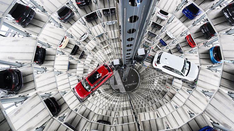 Stimmung in der Autoindustrie hellt sich auf