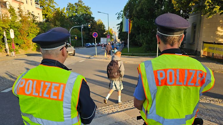 Steuerzahlerbund will beim Beamtenstatus die Axt anlegen