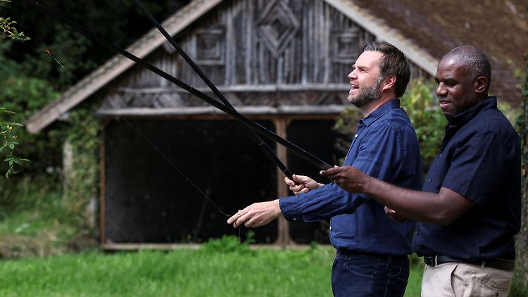 Britischer Au&szlig;enminister Lammy beim Fischen ohne Angelschein erwischt