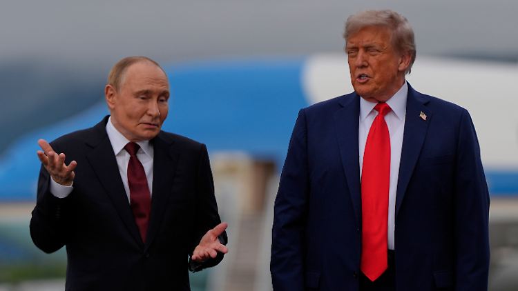 US-Senator wertet Gipfeltreffen als Zeichen der Vergebung für Putin