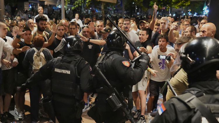 Proteste gegen Vucic-Regierung in Serbien eskalieren
