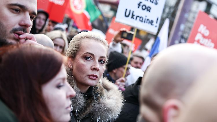 Nawalny-Witwe: Putin soll russische Kriegsgegner freilassen