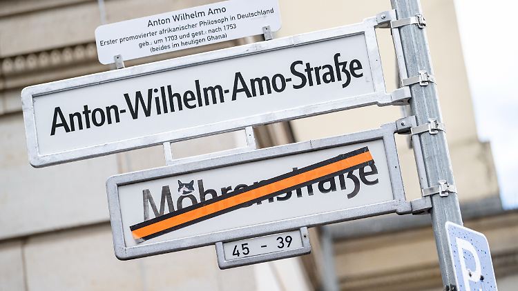 Berliner Mohrenstra&szlig;e in Anton-Wilhelm-Amo-Stra&szlig;e umbenannt