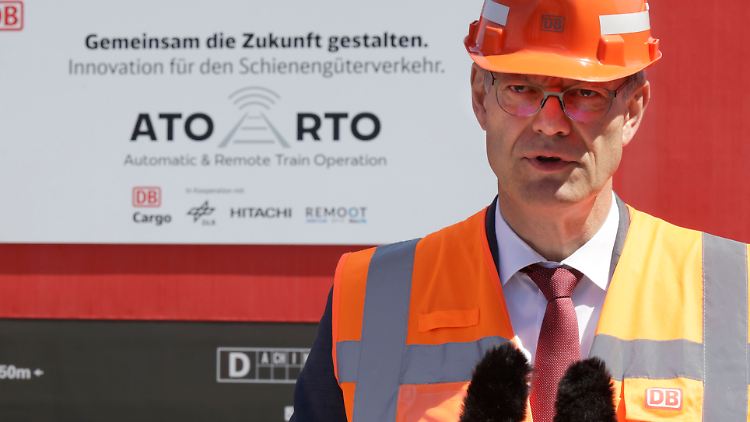 Schnieder kassiert erste Absagen bei Suche nach Bahnchef