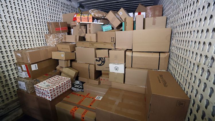 Mehrere Postdienste setzen Paketversand in die USA aus