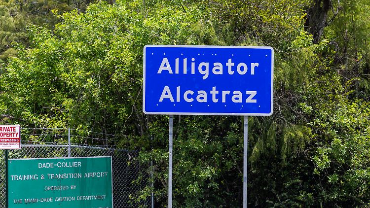 Gericht ordnet Rückbau von "Alligator Alcatraz" an