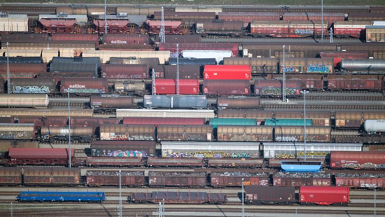 Bahn will etliche Werkst&auml;tten bei Cargo-Tochter schlie&szlig;en