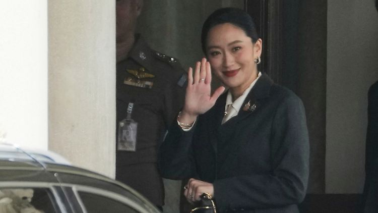 Thailands Regierungschefin nach Gerichtsurteil abgesetzt